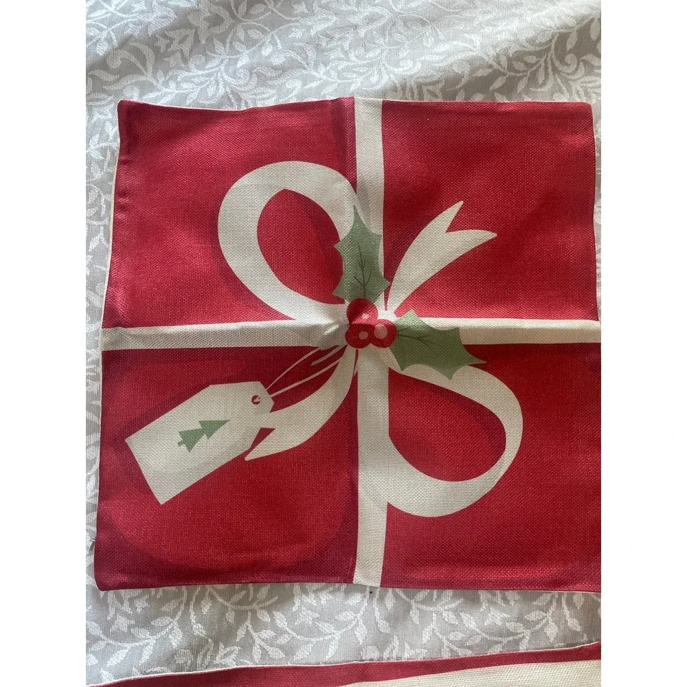 Set of 4 Festive Holiday Pillow‎ Covers (B45)